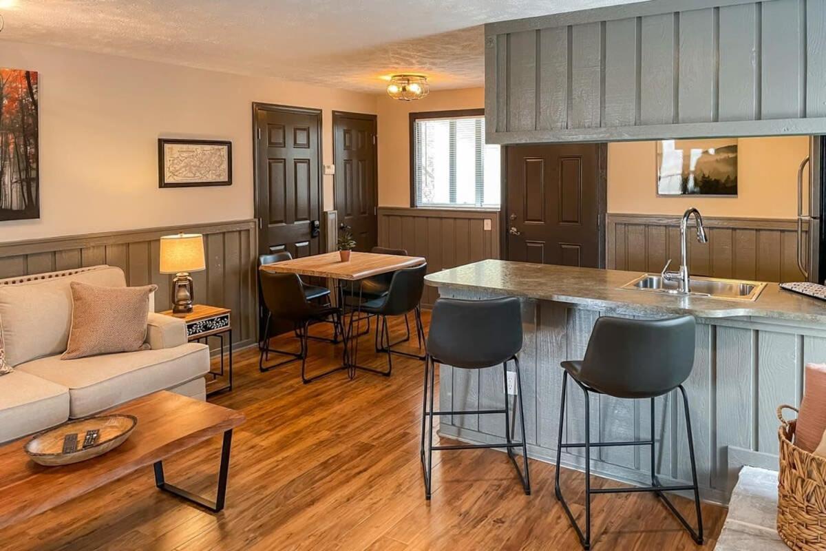 Vila Mountain Views At Dolly'S Castle Unit 7 Sevierville Exteriér fotografie